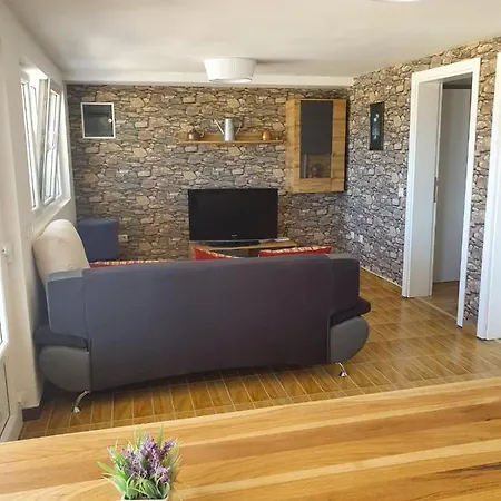 山林小屋 Maslina *