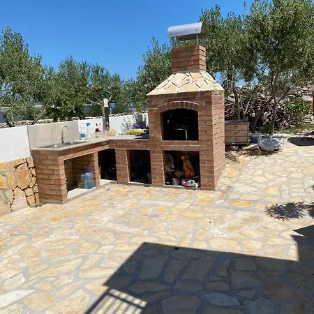 Maslina 山林小屋